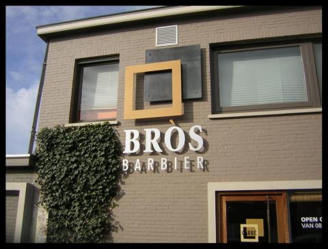 Bros Barbier - gevelbelettering
